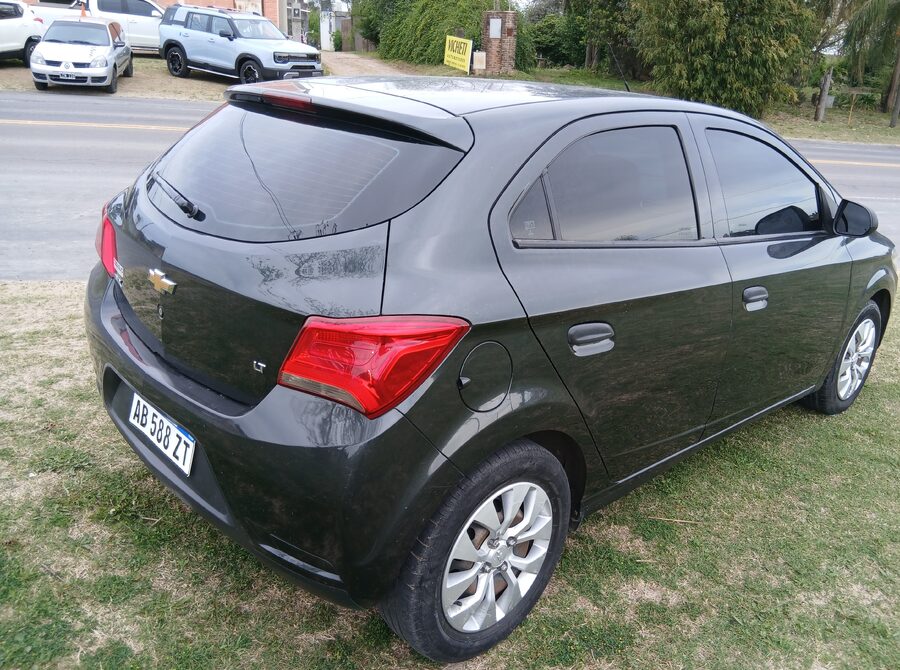 Chevrolet Onix LT 5 puertas 2017