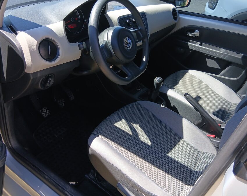 Volkswagen Up! 1.0 2015