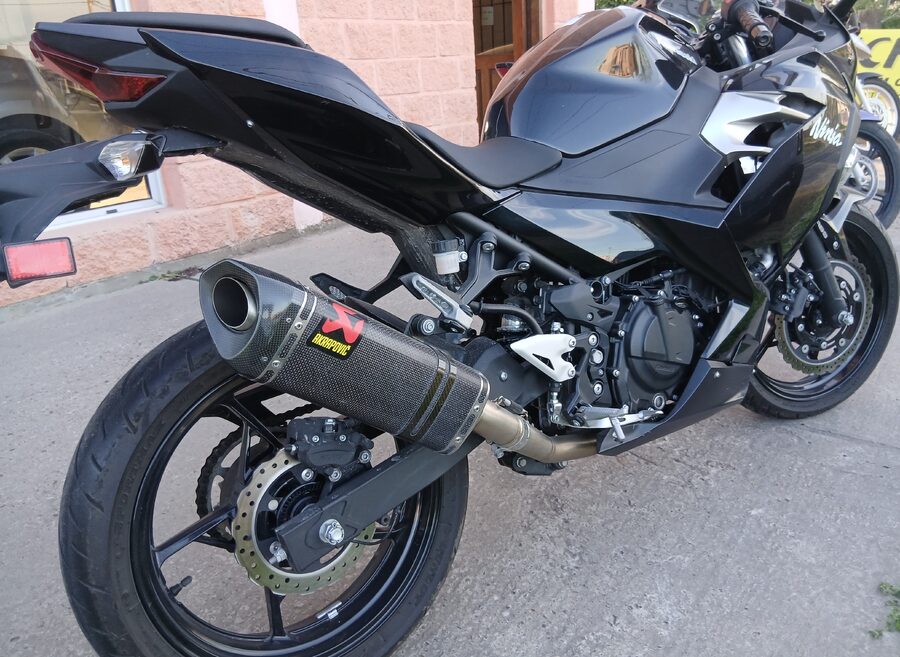 Ninja 400 2022 con 1.080Km!!