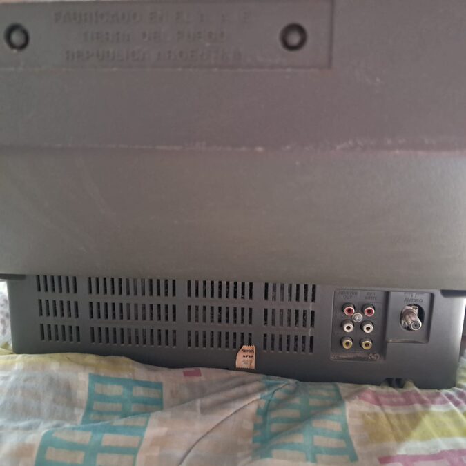 TV DIPLOMATIC 21"