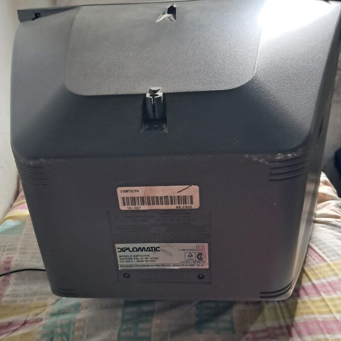 TV DIPLOMATIC 21"