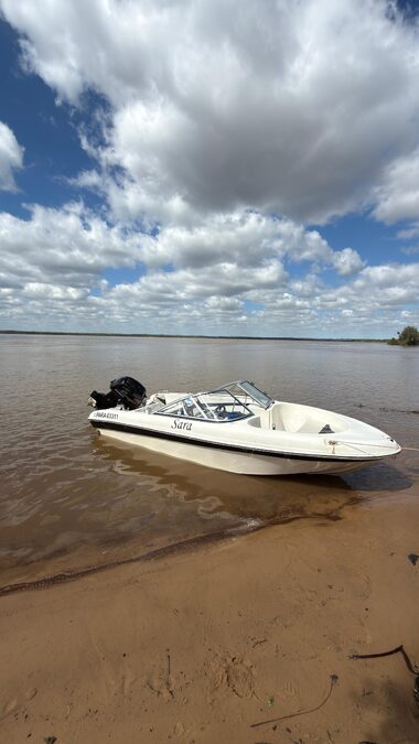 Vendo Lancha Larsen Mystic 460