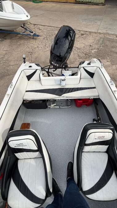 Vendo Lancha Larsen Mystic 460