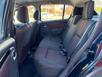 Sandero Stepway 1,6 Privilege NAV - 2014