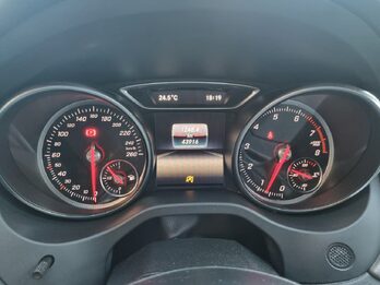 Único Mercedes Benz CLA 200 Urban Km 43.000 / 2017