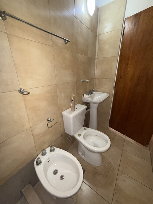 Alquilamos 2 dormitorio calle Liniers y Laurencena