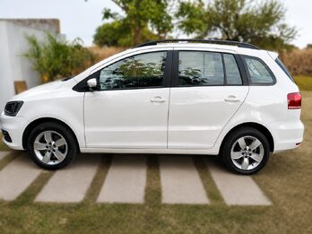 VOLKSWAGEN SURAN 1.6 TRENDLINE L/15 MANUAL - AÑO 2.016