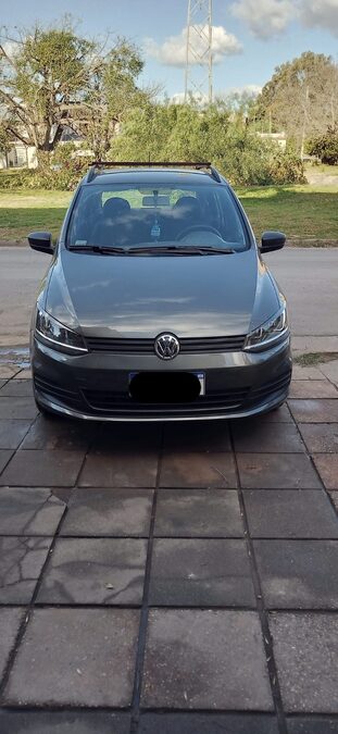 Vendo auto Suran 2016 único dueño