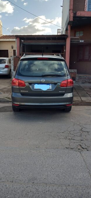 Vendo auto Suran 2016 único dueño