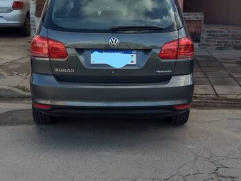 Vendo auto Suran 2016 único dueño