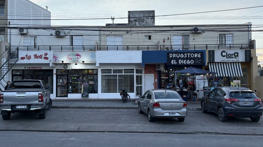 Alquilo local comercial