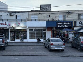 Alquilo local comercial