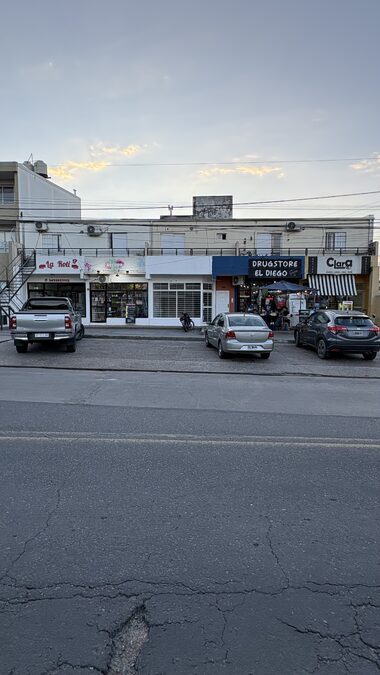 Alquilo local comercial