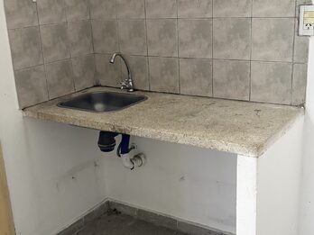 Alquilo local comercial