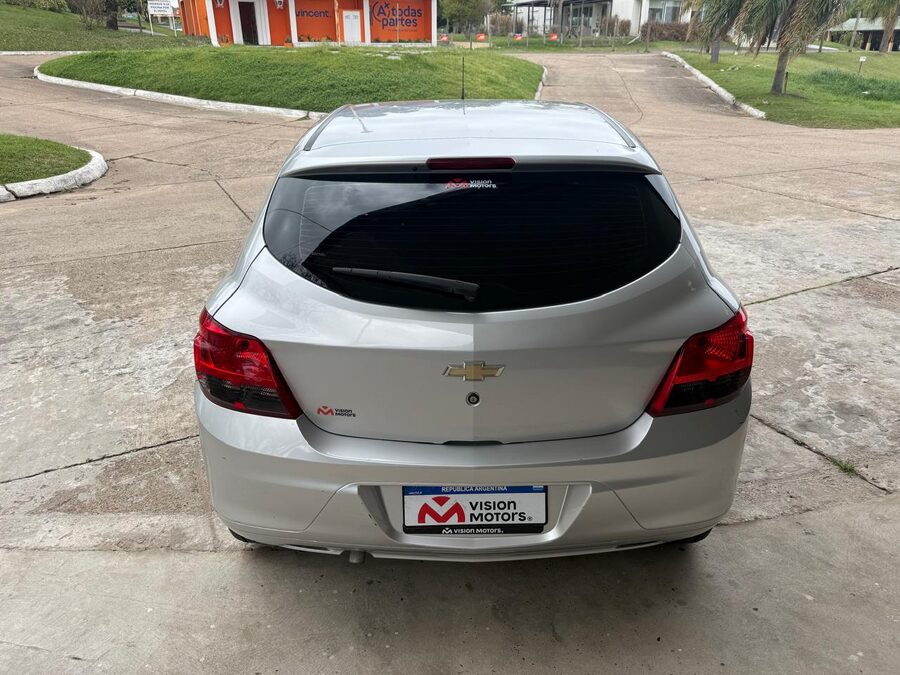 CHEVROLET ONIX JOY 1.4 N LS. Recibo vehículos de menor y mayor valor .