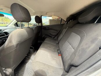CHEVROLET ONIX JOY 1.4 N LS. Recibo vehículos de menor y mayor valor .