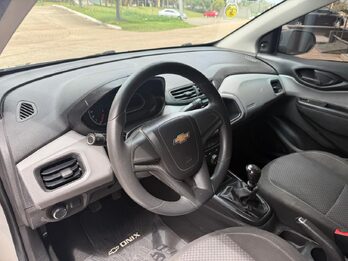 CHEVROLET ONIX JOY 1.4 N LS. Recibo vehículos de menor y mayor valor .