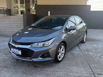 CHEVROLET CRUZE 1.4 4 PTAS LT MT. Recibo vehículos de menor y mayor valor.