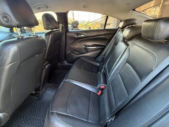 CHEVROLET CRUZE 1.4 4 PTAS LT MT. Recibo vehículos de menor y mayor valor.