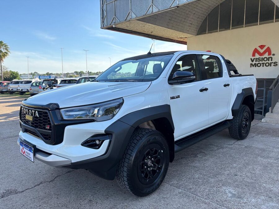 TOYOTA HILUX 2.8 DC 4X4 TDI GR-S IV AT ¡¡0KM!! Recibo vehículos - Entrega inmediata