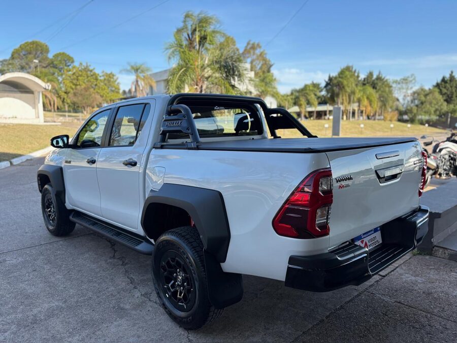 TOYOTA HILUX 2.8 DC 4X4 TDI GR-S IV AT ¡¡0KM!! Recibo vehículos - Entrega inmediata