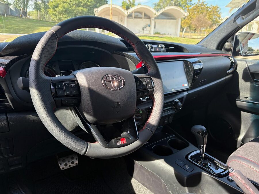 TOYOTA HILUX 2.8 DC 4X4 TDI GR-S IV AT ¡¡0KM!! Recibo vehículos - Entrega inmediata
