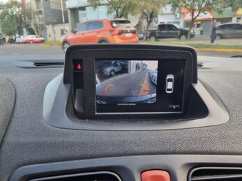 Excelente Fluence 1.6 Luxe Full MT / 2015
