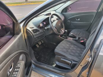 Excelente Fluence 1.6 Luxe Full MT / 2015