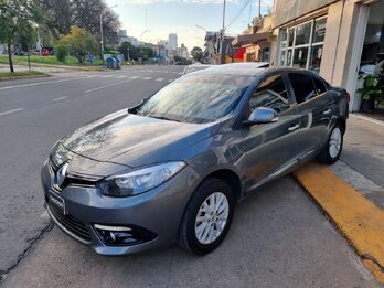 Excelente Fluence 1.6 Luxe Full MT / 2015