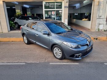 Excelente Fluence 1.6 Luxe Full MT / 2015