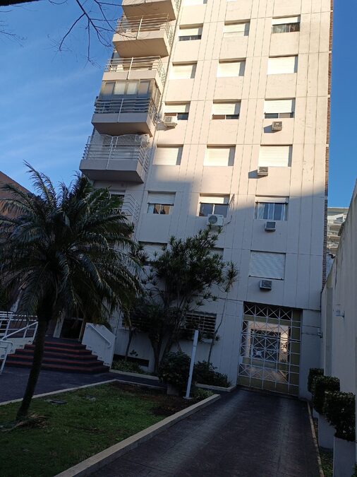 En venta excelente dpto calle Cordoba (zona Parque Urquiza)