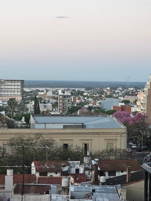 Departamento con vista al río zona centro