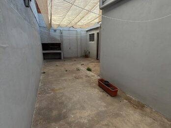 EN VENTA HERMOSA CASA - EXCELENTE ZONA - APTA CREDITO HIPOTECARIO