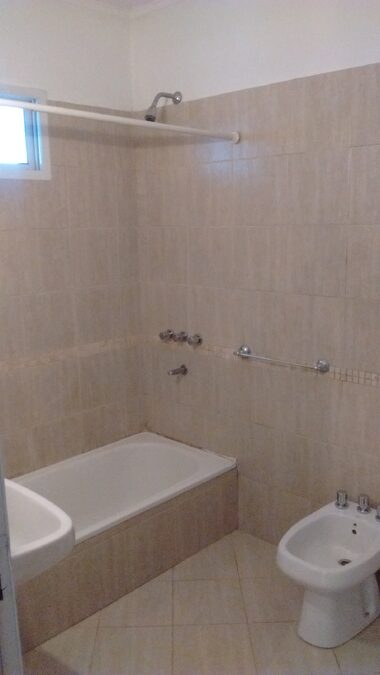 PARTICULAR ALQUILA DEPARTAMENTO 2 DORM. AV. LAURENCENA 164