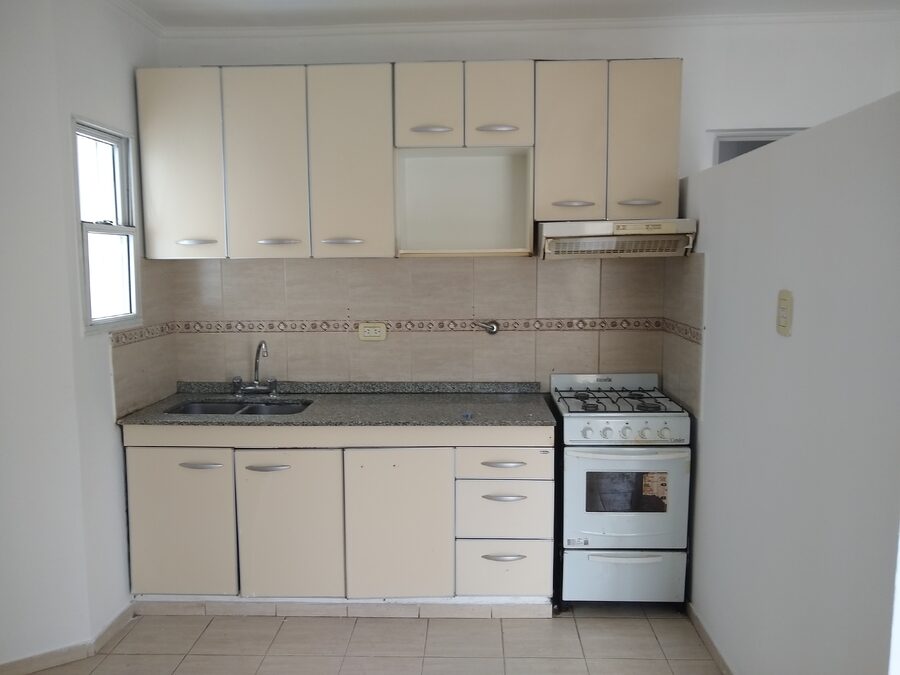PARTICULAR ALQUILA DEPARTAMENTO 2 DORM. AV. LAURENCENA 164