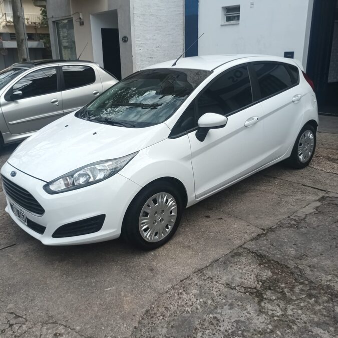 FORD FIESTA KINETIC 2015