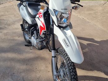 Honda Xr150 2024 3.700km. Vendo o permuto mayor-menor
