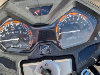 Honda Glh 150cc  2024 6.600km. Vendo o permuto mayor-menor