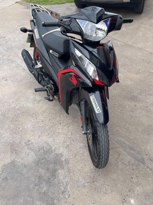 Honda Wave 110cc 2022 16.000km. Vendo o permuto mayor-menor