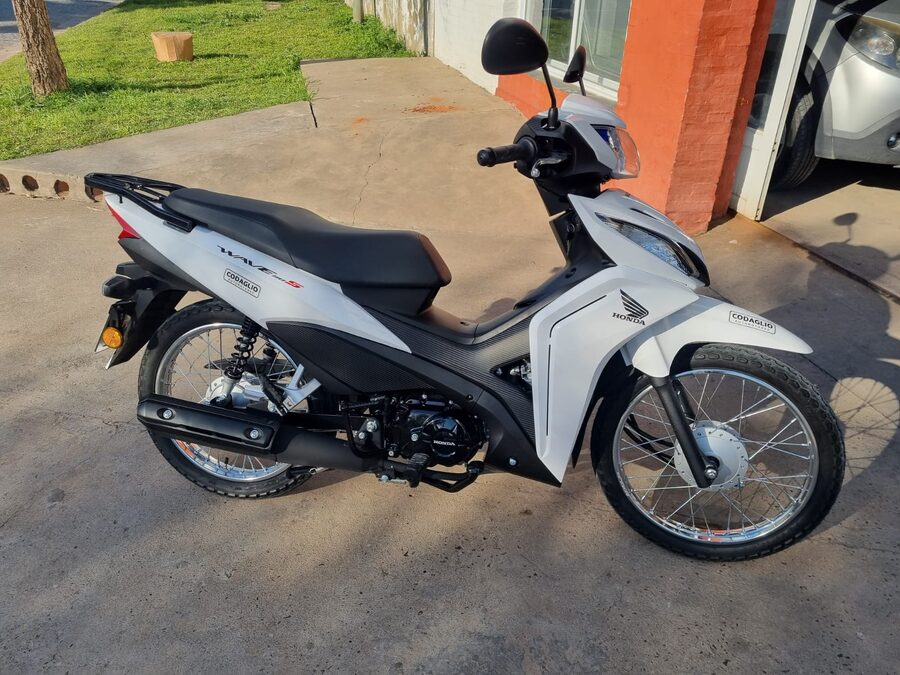 Honda Wave 110cc 2026 144km. Vendo o permuto mayor-menor