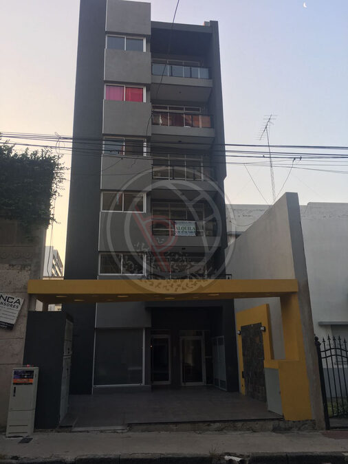 ¡ALQUILER MONOAMBIENTE IMPERDIBLE EN PLENO CENTRO!