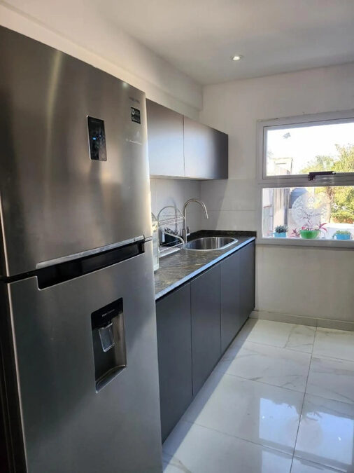 VENDO TRIPLEX ZONA THOMPSON, NUEVO PRECIO !!!