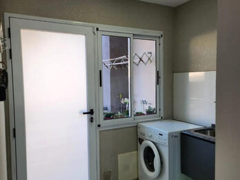 VENDO TRIPLEX ZONA THOMPSON, NUEVO PRECIO !!!