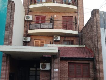 VENDO DEPTO 1 DORMITORIO CENTRICO.