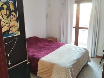 VENDO DEPTO 1 DORMITORIO CENTRICO.