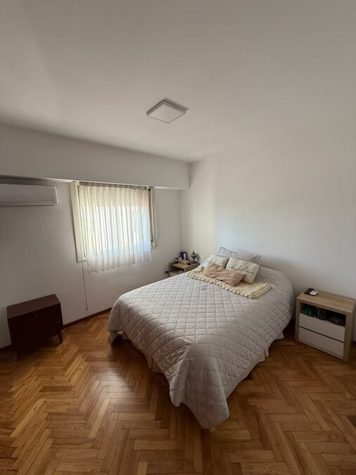 VENTA - SEMI PISO 3 DORMITORIOS CON COCHERA EN PLENO CENTRO