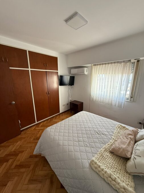 VENTA - SEMI PISO 3 DORMITORIOS CON COCHERA EN PLENO CENTRO