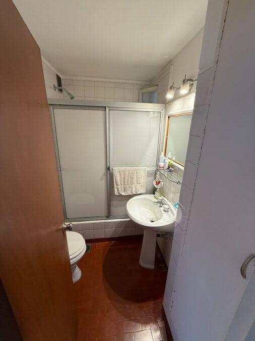 VENTA - SEMI PISO 3 DORMITORIOS CON COCHERA EN PLENO CENTRO