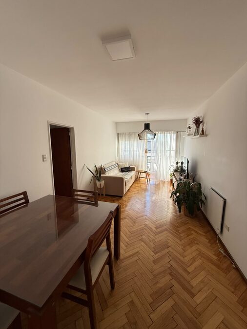 VENTA - SEMI PISO 3 DORMITORIOS CON COCHERA EN PLENO CENTRO