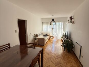 VENTA - SEMI PISO 3 DORMITORIOS CON COCHERA EN PLENO CENTRO